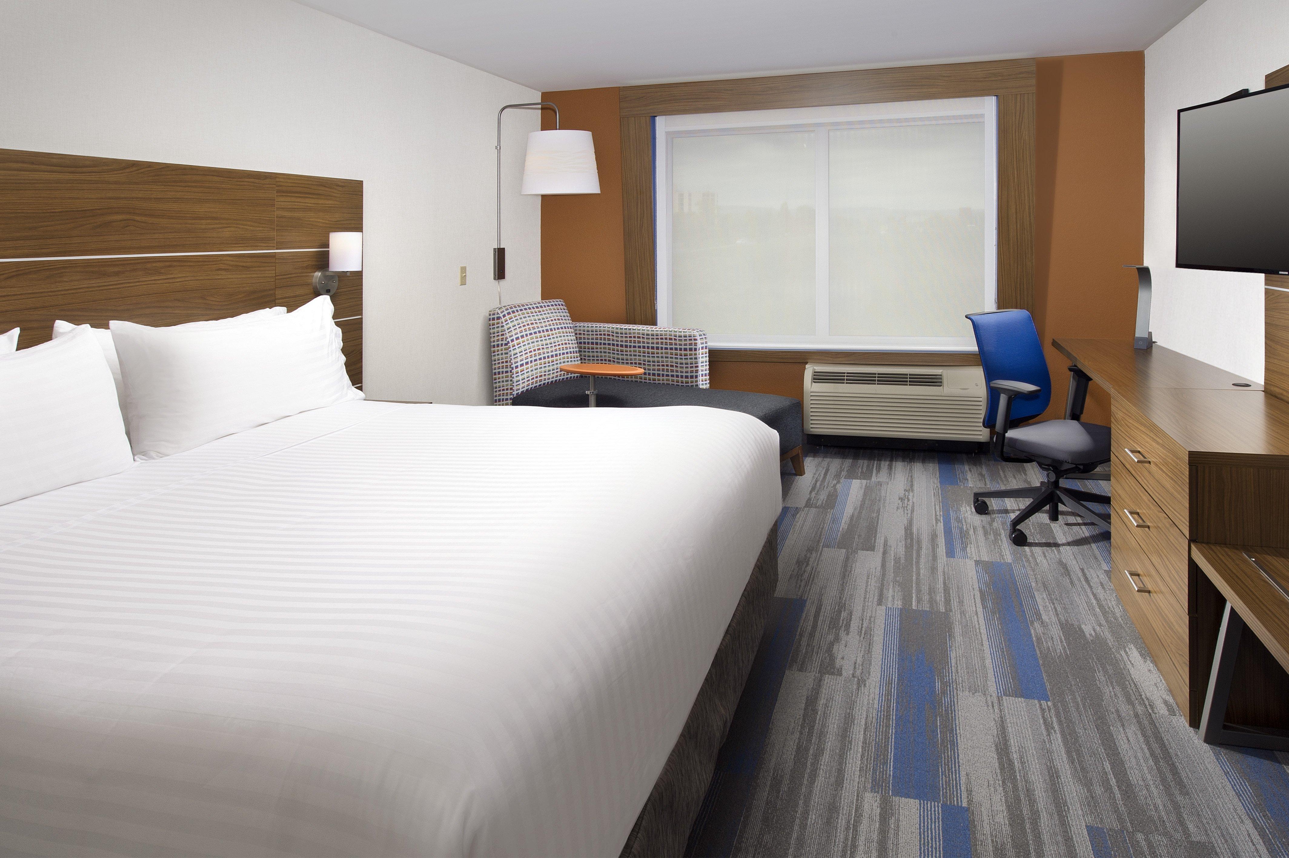 Holiday Inn Express & Suites By Ihg Altoona By Ihg Exterior photo