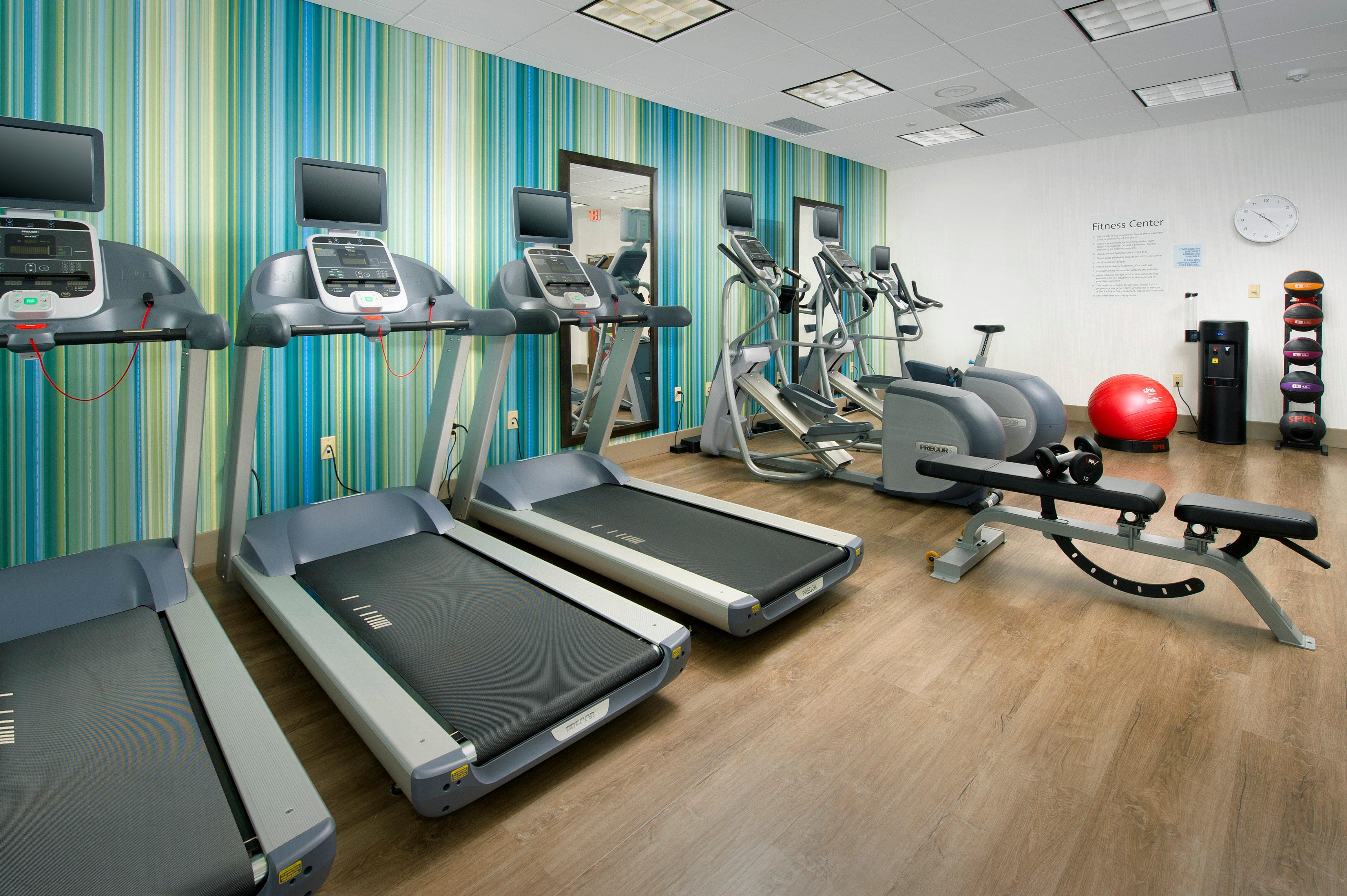 Holiday Inn Express & Suites By Ihg Altoona By Ihg Exterior photo